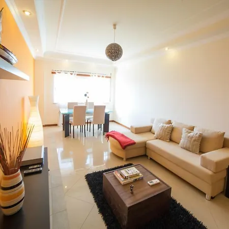 Feels Like Sunny Flat Apartment Portimão